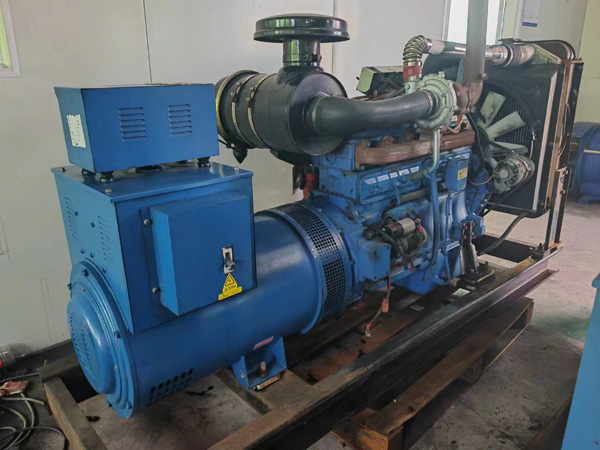 茂县100kW柴油发电机组使用多级机油有哪些优缺点？